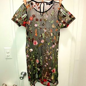 Mesh floral dress with embroidered details